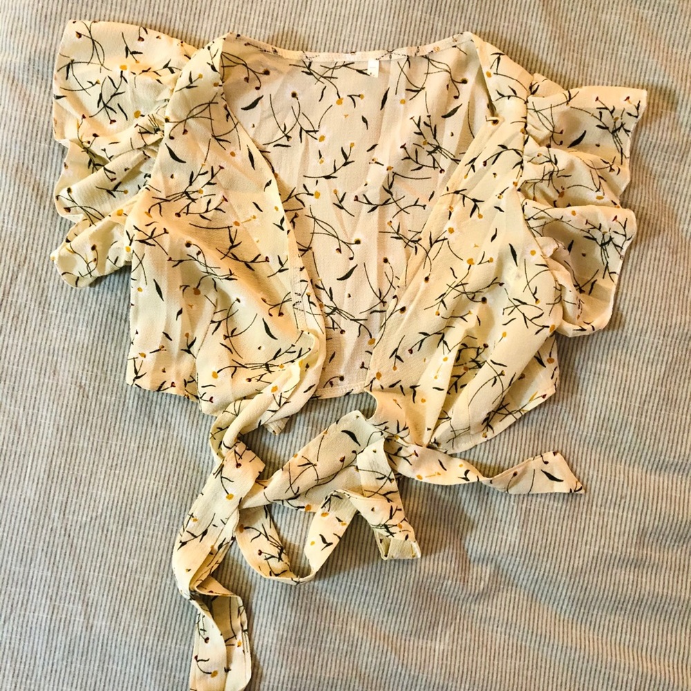 Ruffled daisy halter top